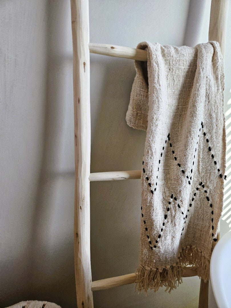 Luzia - Plaid - Vibes del Mundo