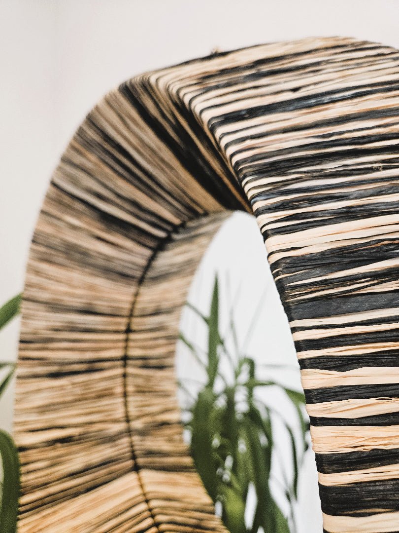 Aniq - Mirror - Vibes del Mundo