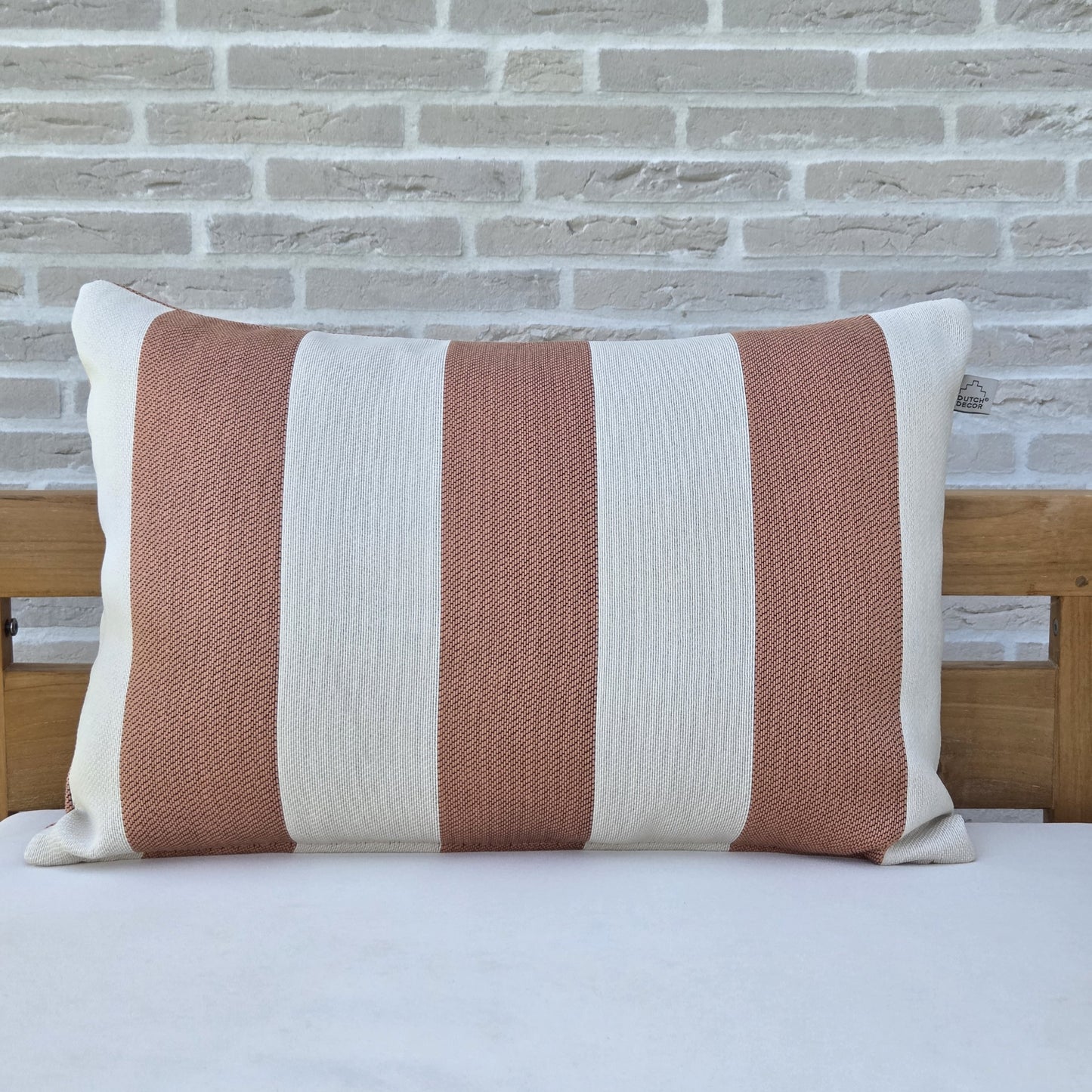 Cyrus Peach Bloom Buiten Kussen 40x60 cm – Streepjespatroon