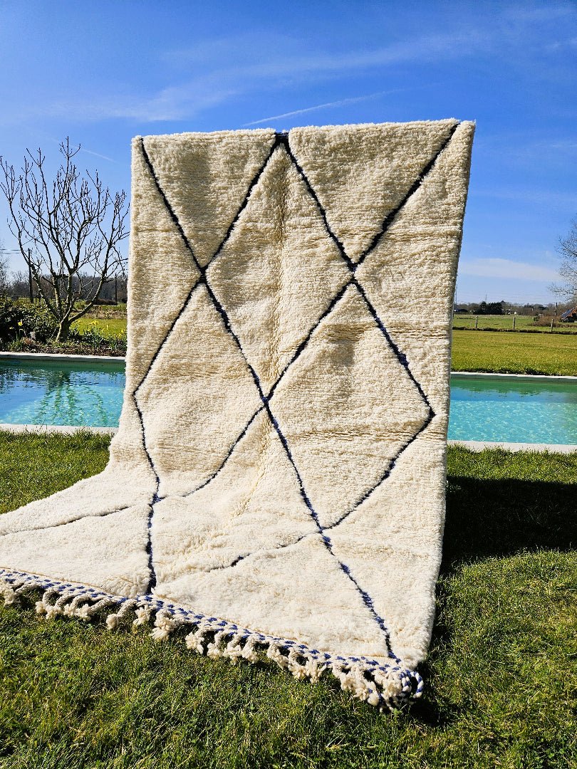 Beni Ouarain - Teppich (Weiß/Blau)