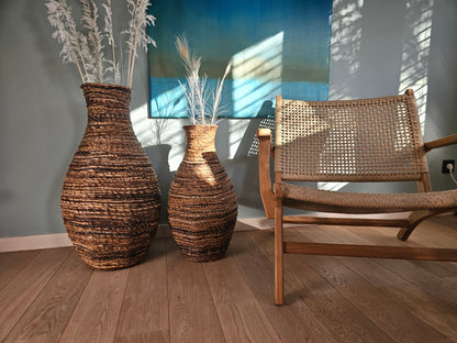 rattan vases with teak lounge chair