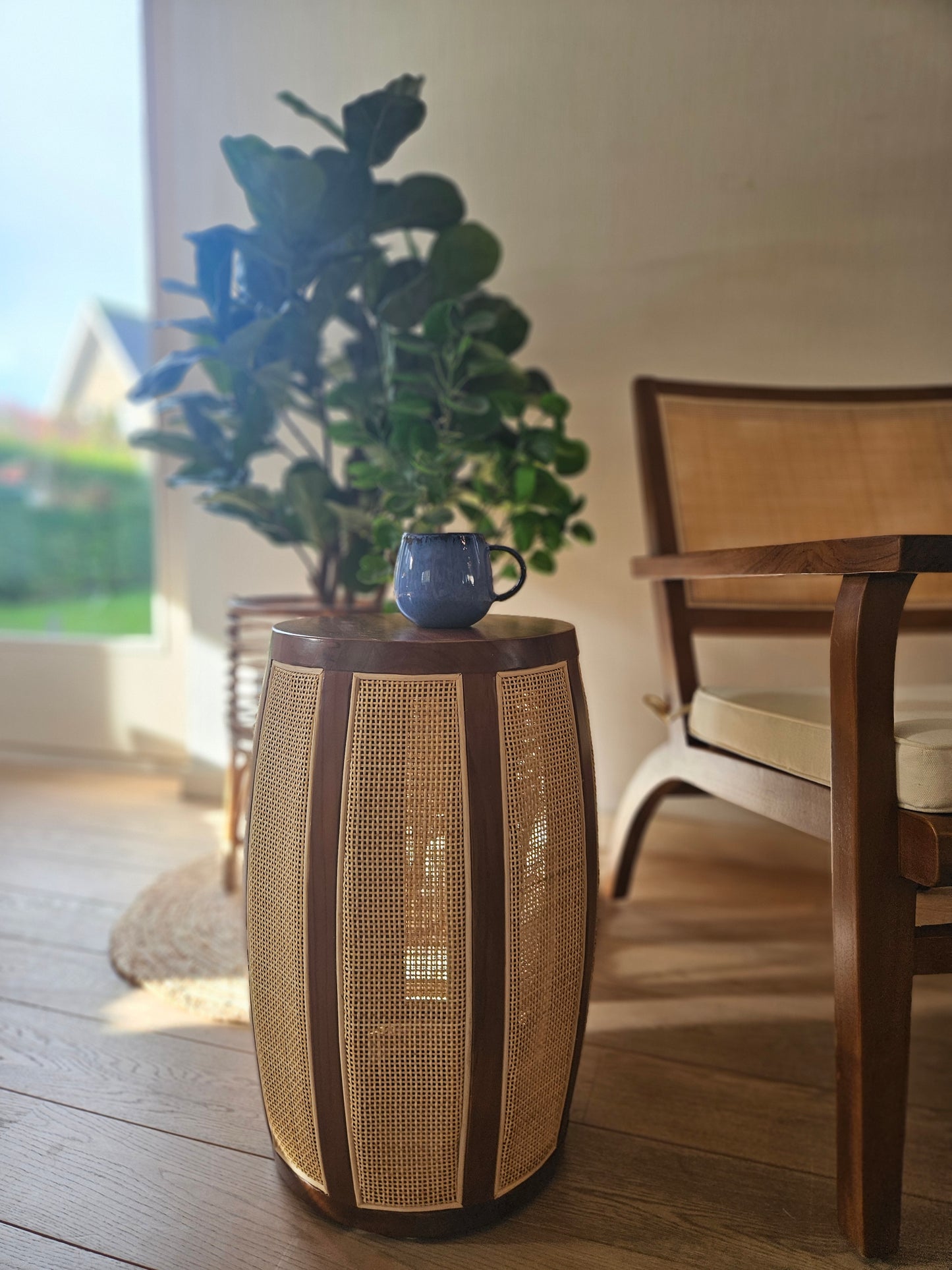 Mateu - Coffee table