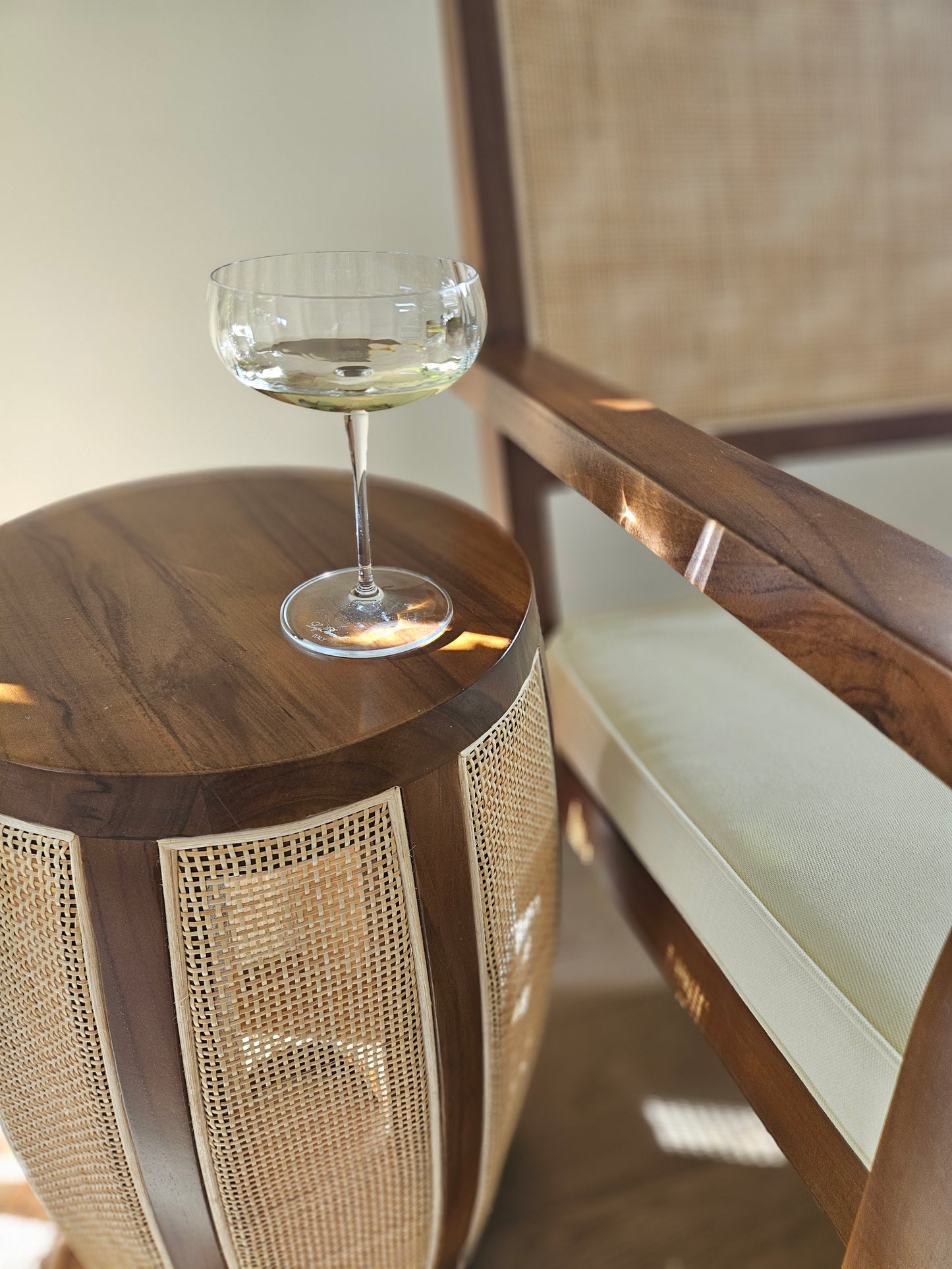 Mateu - Coffee table