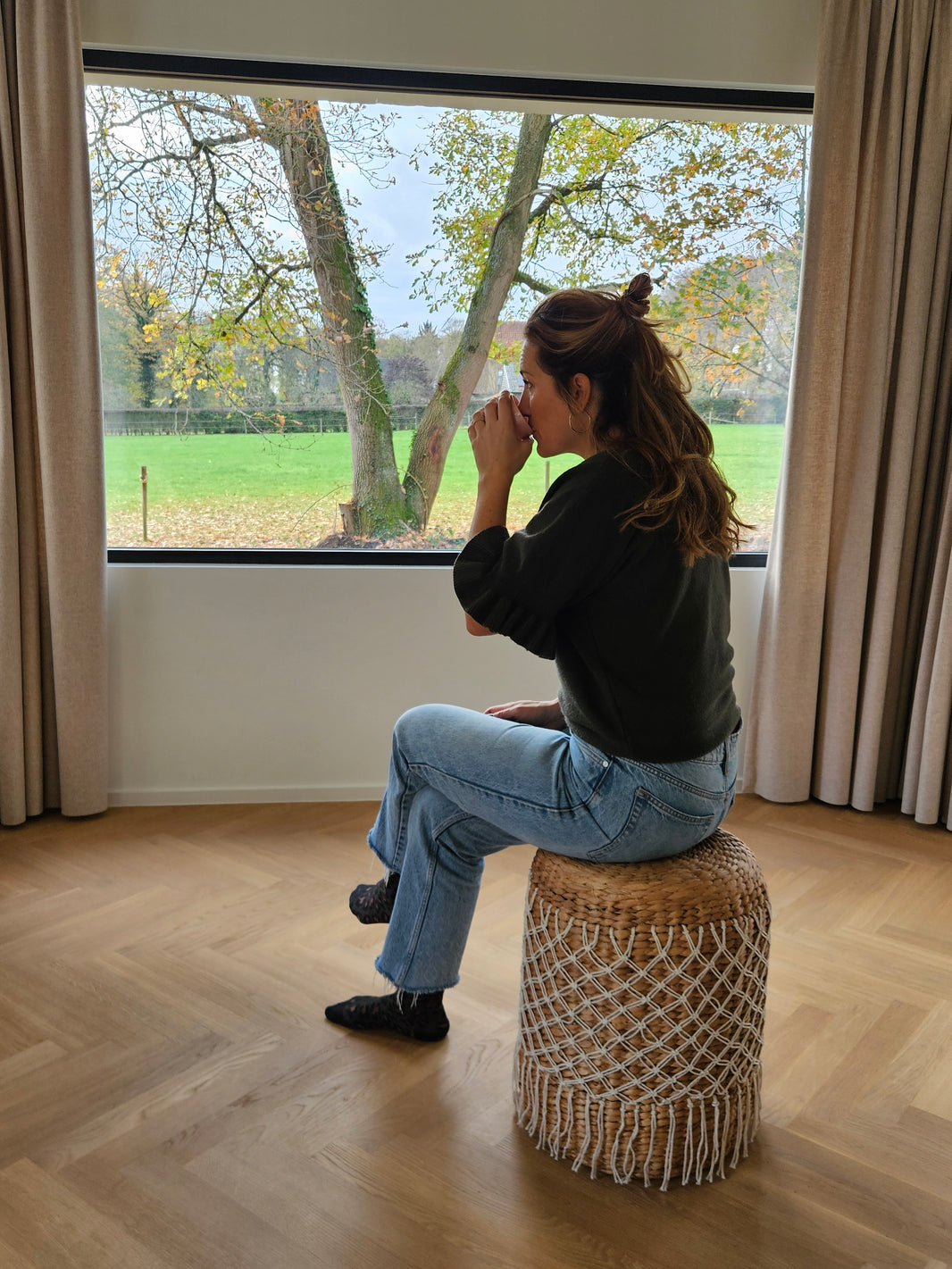 Claudia - Pouf or Stool