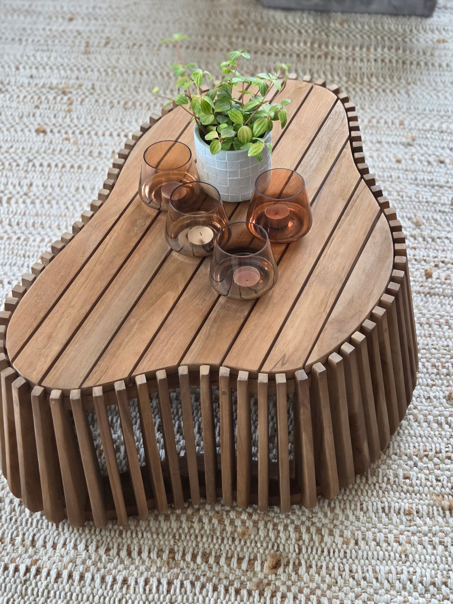 Isidro Bajo - Mesa de centro de teca H 30cm